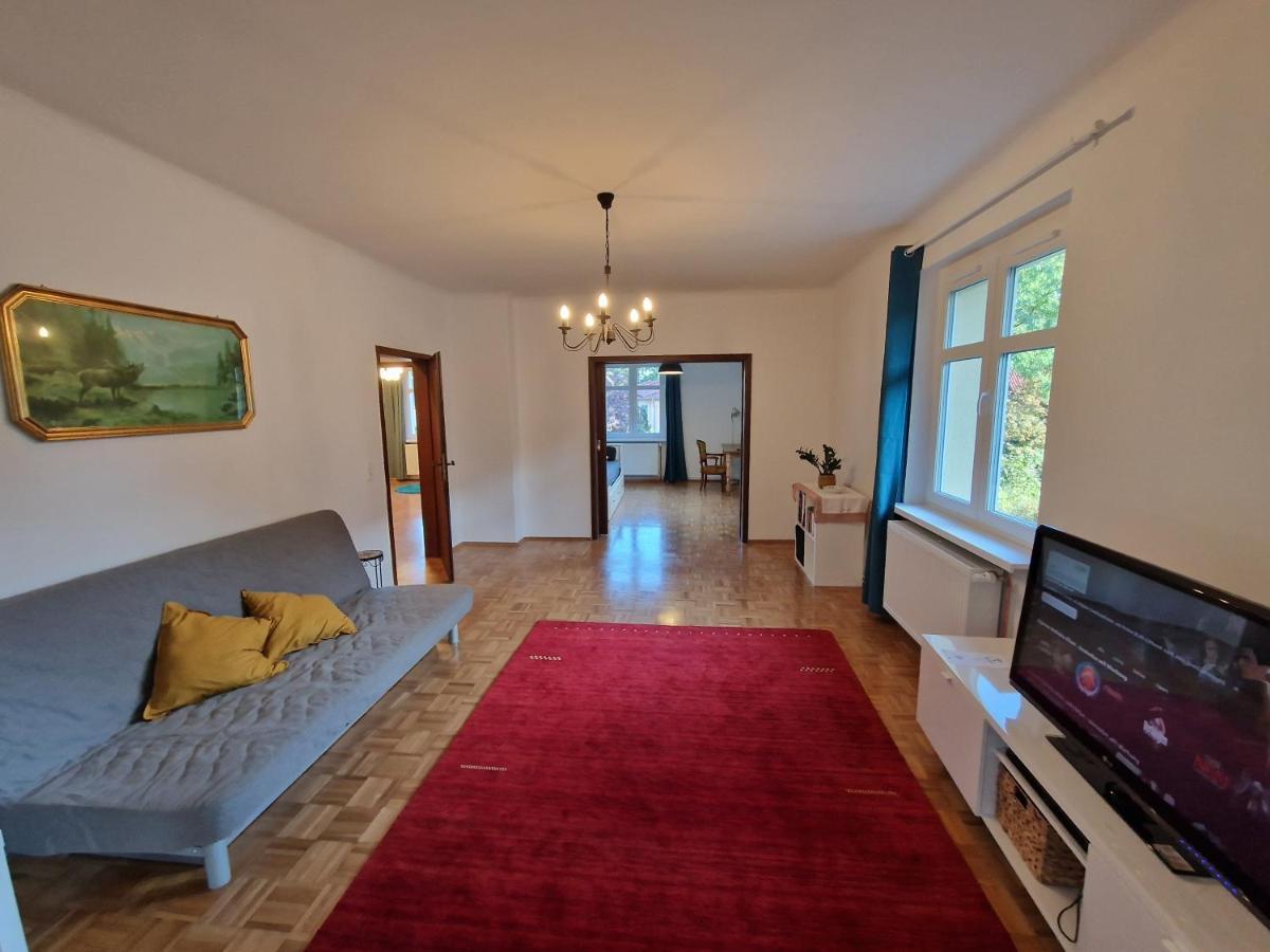 Geraeumige Und Zentrale Ferienwohnung Stahnsdorf Exterior photo